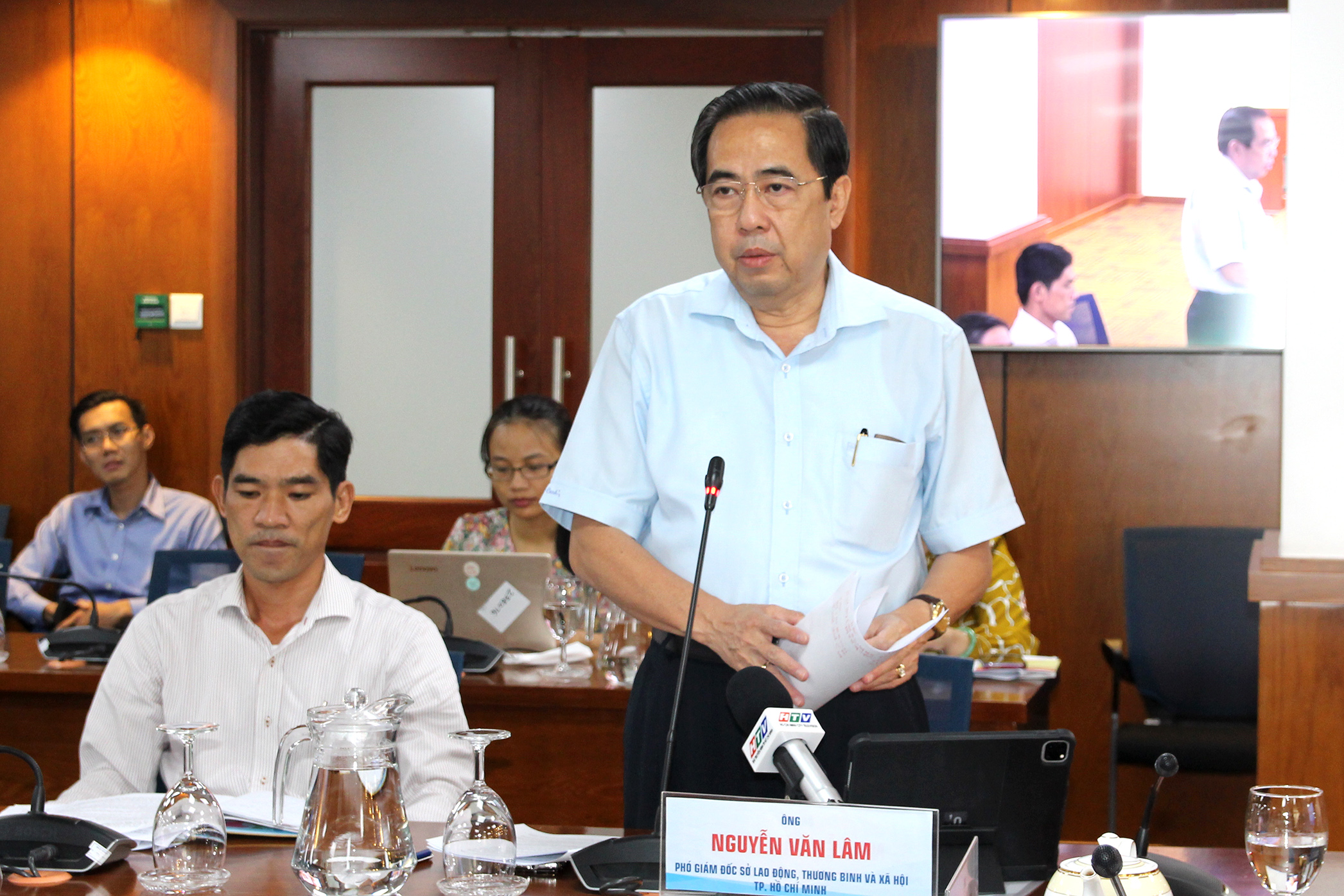 Đồng chí Nguyễn Văn Lâm - Phó Giám đốc Sở LĐTB&XH TP. Hồ Chí Minh phát biểu tại buổi họp báo (Ảnh: HH)